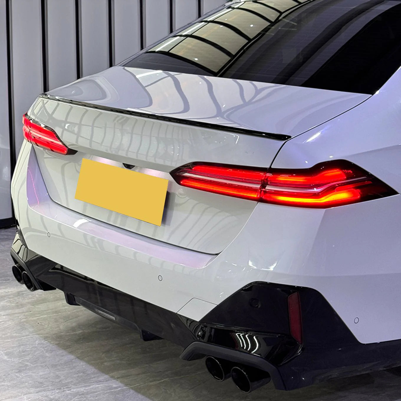STRAŽNJI SPOJLER za BMW Serije 5 G60 Tanki