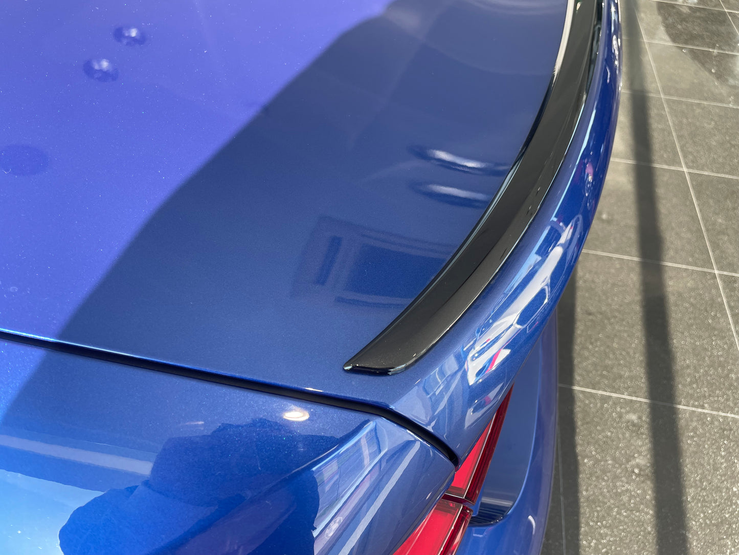 STRAŽNJI SPOJLER za BMW Serije 3 G20 Tanki