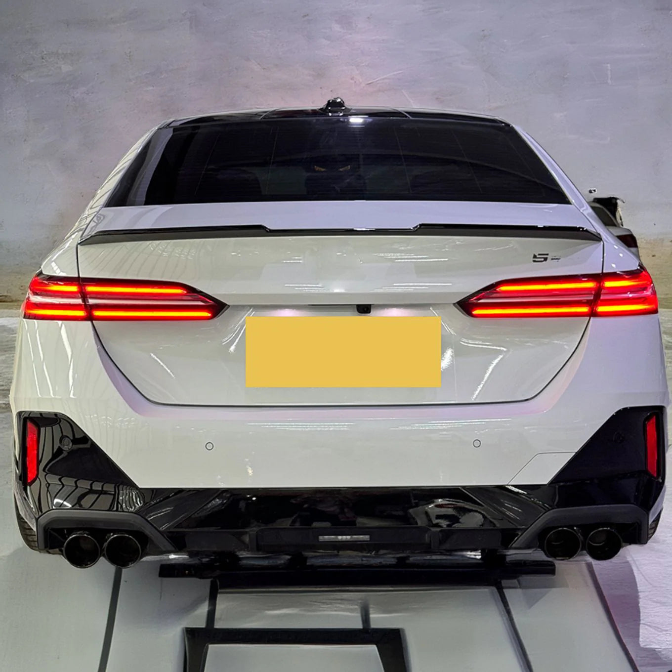 M Performance STRAŽNJI SPOJLER za BMW Serije 5 G60