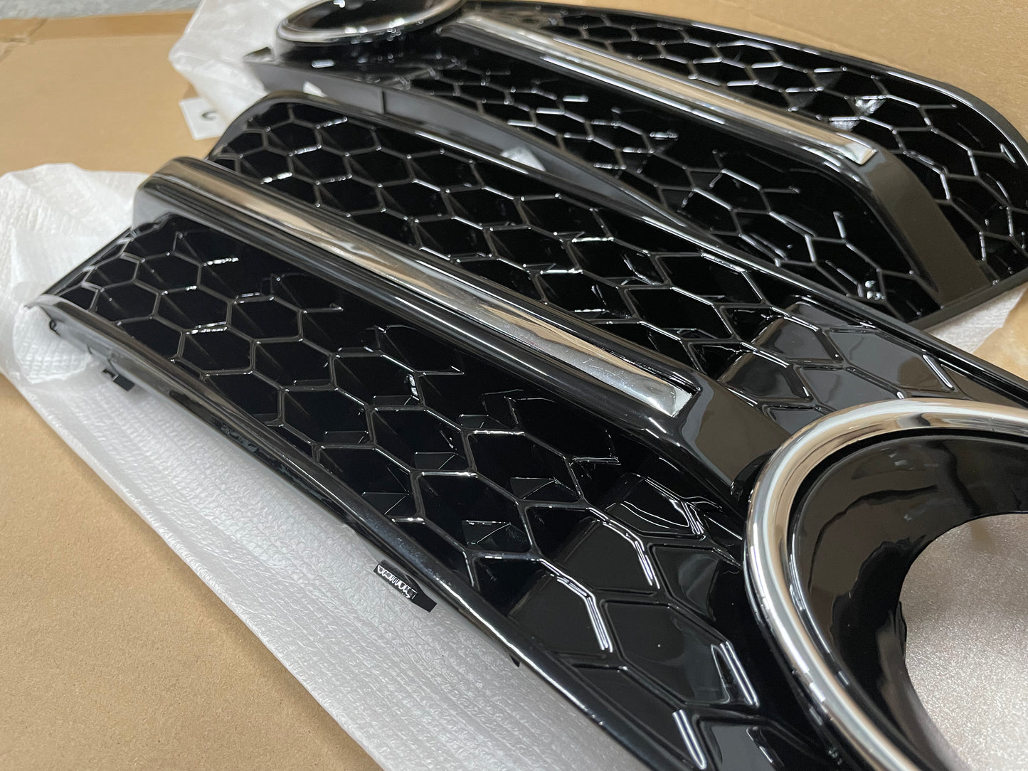 MREŽICE BRANIKA za AUDI A4 B8 Honeycomb