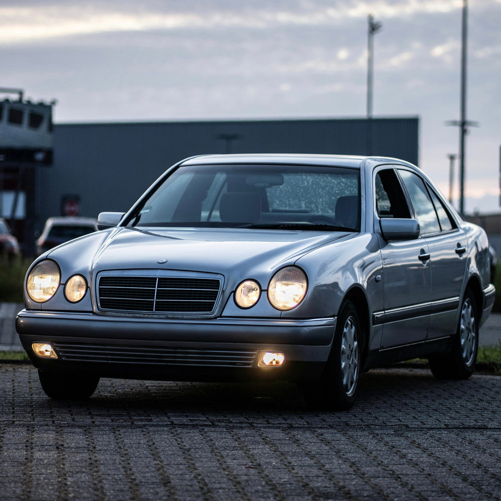 Mercedes-Benz W210