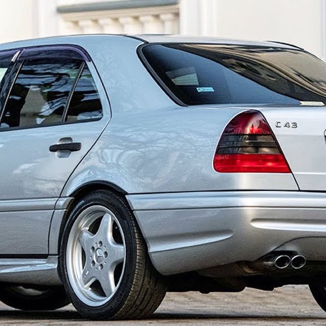 Mercedes-Benz W202
