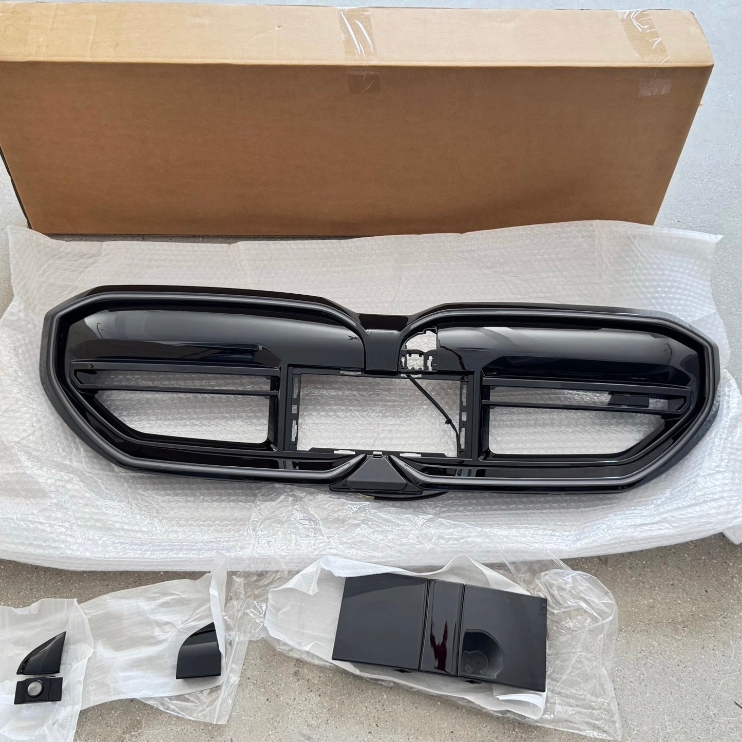 Grill maska rešetka hladnjaka M Performance Iconic Glow LED BMW Serija 5 G60 G61
