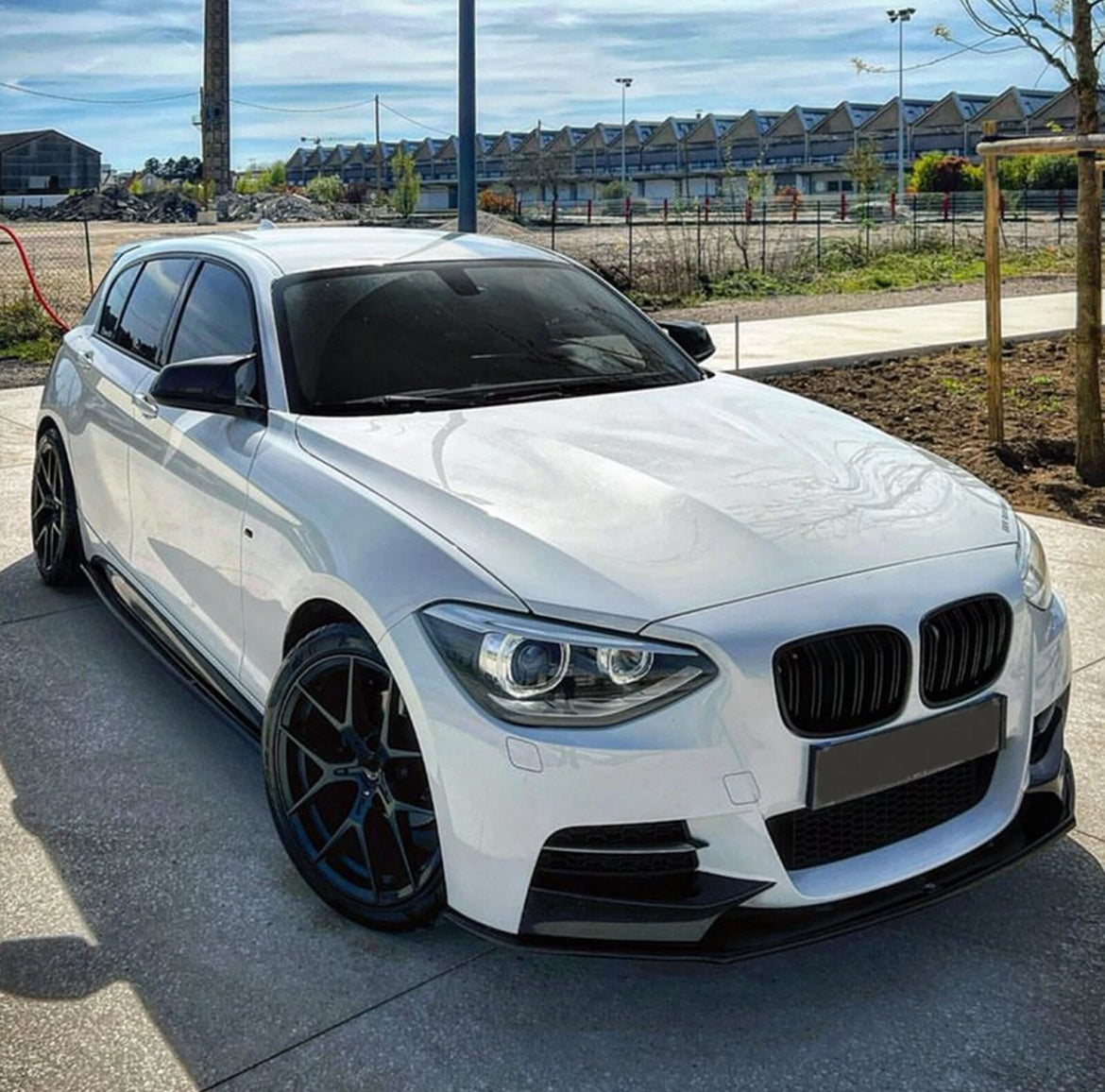 Prednji lip za BMW Serije 1 F20 F21 F22 F23 Pre-LCI Piano crna