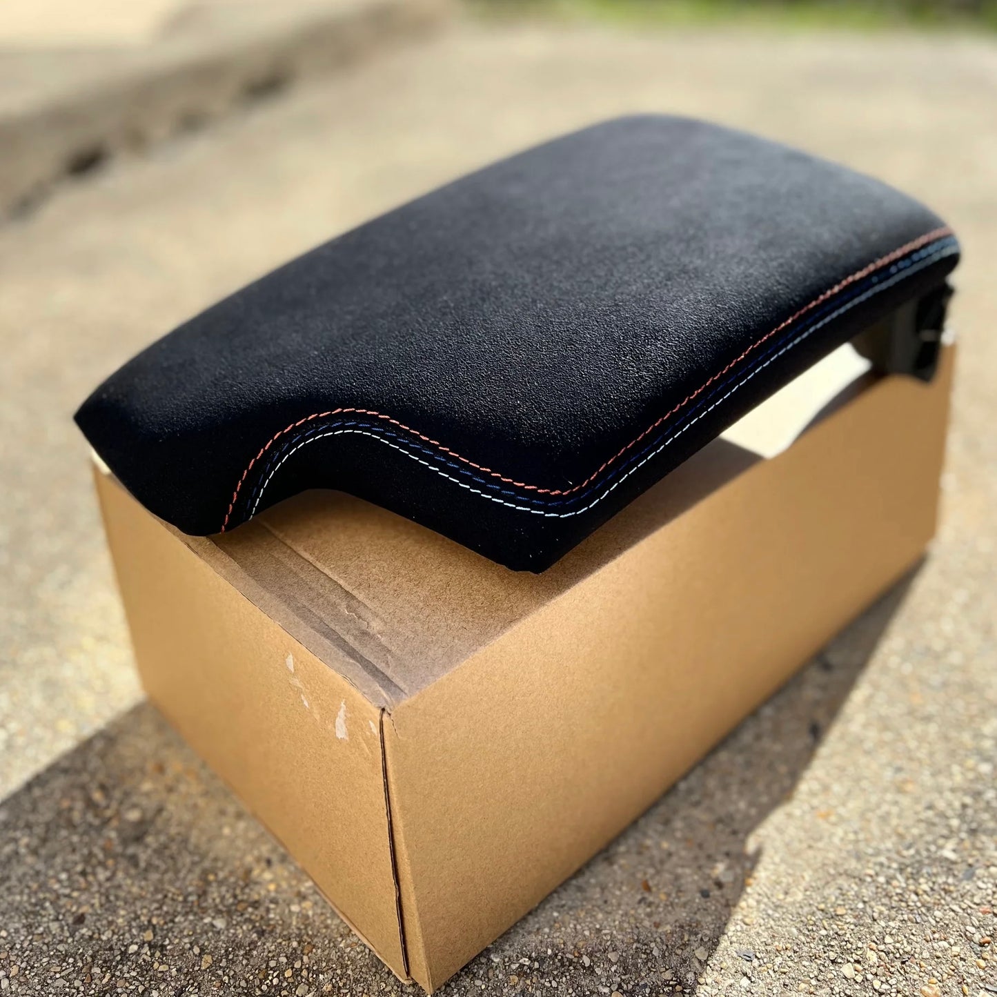 ALCANTARA CARBON RUKONASLON za BMW Serije 3 E90 E91 E92 E93