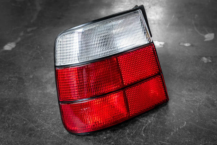 BMW Serije 5 E34 Stražnja stop svijetla Bijela DEPO