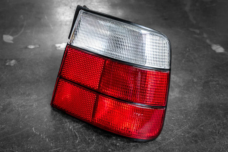 BMW Serije 5 E34 Stražnja stop svijetla Bijela DEPO